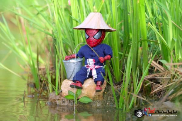 Sau khi sang Thái, Người Nhện 'baby cute' phải làm đủ nghề để kiếm sống Sau khi sang Thái, Người Nhện 'baby cute' phải làm đủ nghề để kiếm sống
