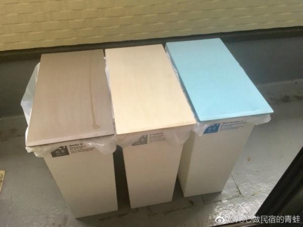 Các cô gái Trung Quốc ra về, để lại căn phòng trọ tan nát thảm thương cho chủ nhà Các cô gái Trung Quốc ra về, để lại căn phòng trọ tan nát thảm thương cho chủ nhà