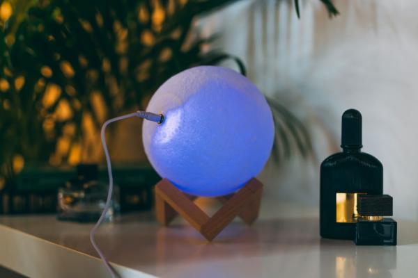 Một cách đơn giản để mỗi đêm đều được nói chuyện với chị Hằng, hôm nào cũng là Trung thu Một cách đơn giản để mỗi đêm đều được nói chuyện với chị Hằng, hôm nào cũng là Trung thu