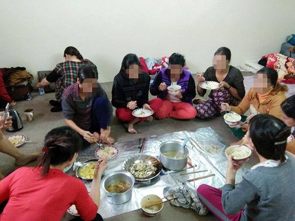Phận đời tủi nhục hơn cả nô lệ của các nữ giúp việc nhà Việt Nam ở Trung Đông Phận đời tủi nhục hơn cả nô lệ của các nữ giúp việc nhà Việt Nam ở Trung Đông