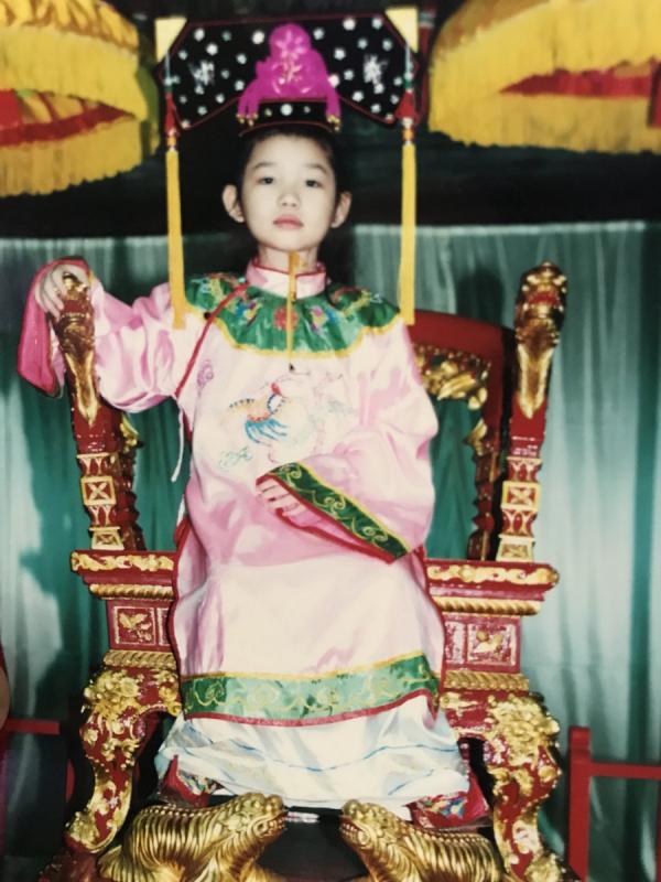 Nghe cô gái gốc Việt kể chuyện giả vờ làm công chúa Việt Nam để không bị bắt nạt trên đất Mỹ Nghe cô gái gốc Việt kể chuyện giả vờ làm công chúa Việt Nam để không bị bắt nạt trên đất Mỹ