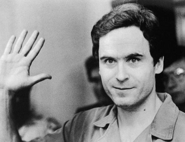15 phát hiện kỳ quái về Ted Bundy - tên sát nhân đẹp mã từng cưỡng hiếp, giết hại 30 thiếu nữ Mỹ 15 phát hiện kỳ quái về Ted Bundy - tên sát nhân đẹp mã từng cưỡng hiếp, giết hại 30 thiếu nữ Mỹ