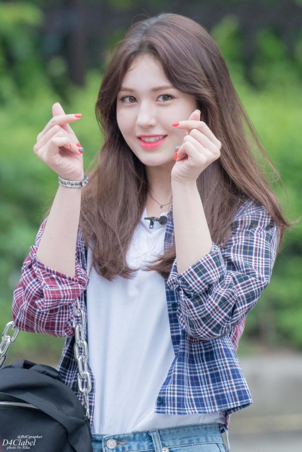 Công ty con của YG sẽ ra mắt nhóm nữ cực chất có Jeon Somi và thực tập sinh người Việt Nam? Công ty con của YG sẽ ra mắt nhóm nữ cực chất có Jeon Somi và thực tập sinh người Việt Nam?