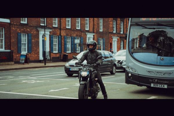 Tuyển tập 'Trai đẹp ở London' qua ống kính máy ảnh của một chàng trai Việt Tuyển tập 'Trai đẹp ở London' qua ống kính máy ảnh của một chàng trai Việt
