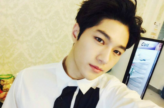 Những idol K-Pop nổi tiếng có thể mắc chứng rối loạn ám ảnh cưỡng chế Những idol K-Pop nổi tiếng có thể mắc chứng rối loạn ám ảnh cưỡng chế