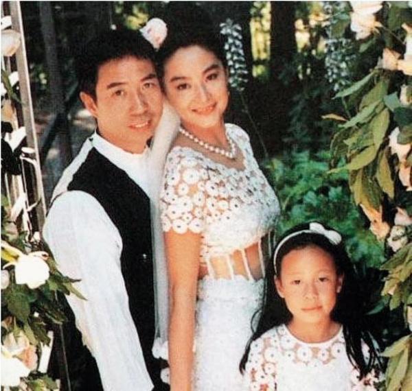 'Đại mỹ nhân' Lâm Thanh Hà ly hôn vì chồng ngoại tình, nhận 2 tỷ đô-la HK cấp dưỡng ở tuổi 63? 'Đại mỹ nhân' Lâm Thanh Hà ly hôn vì chồng ngoại tình, nhận 2 tỷ đô-la HK cấp dưỡng ở tuổi 63?