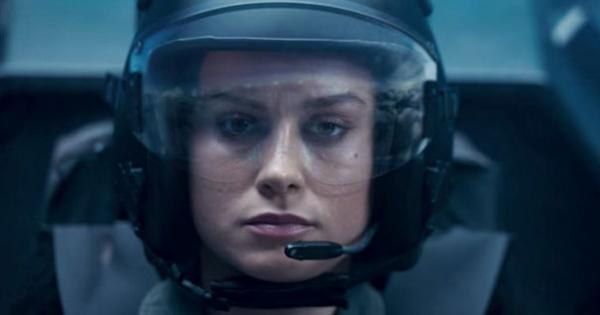 Bị thắc mắc sao không cười trong trailer mới, Captain Marvel 'bắt' các siêu anh hùng khác phải cười theo Bị thắc mắc sao không cười trong trailer mới, Captain Marvel 'bắt' các siêu anh hùng khác phải cười theo