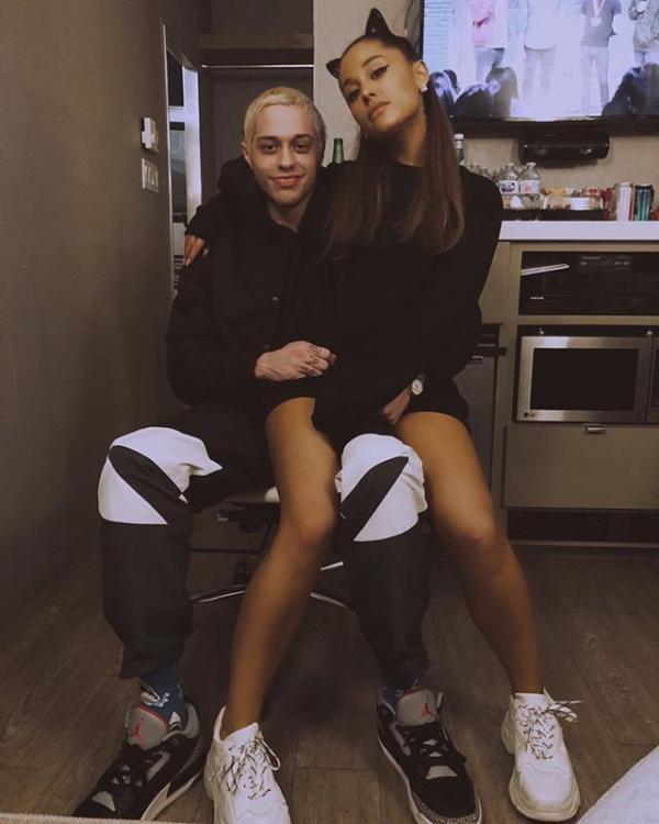 6 điềm báo cho thấy Ariana Grande và Pete Davidson sớm muộn cũng chia tay 6 điềm báo cho thấy Ariana Grande và Pete Davidson sớm muộn cũng chia tay
