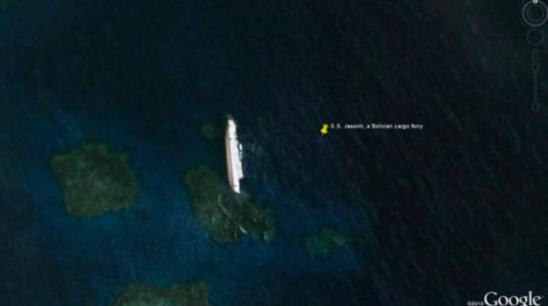 18 hình ảnh gây xôn xao dư luận một thời do Google Earth chụp lại 18 hình ảnh gây xôn xao dư luận một thời do Google Earth chụp lại