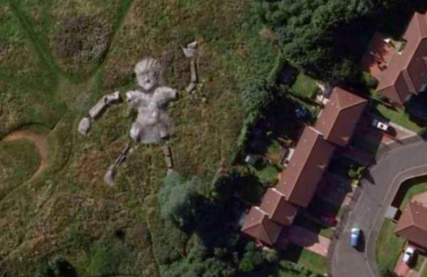 18 hình ảnh gây xôn xao dư luận một thời do Google Earth chụp lại 18 hình ảnh gây xôn xao dư luận một thời do Google Earth chụp lại