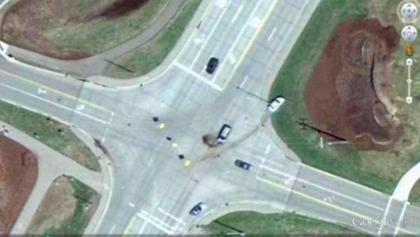 18 hình ảnh gây xôn xao dư luận một thời do Google Earth chụp lại 18 hình ảnh gây xôn xao dư luận một thời do Google Earth chụp lại
