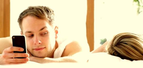 Nam giới có nguy cơ tử vong do đột quỵ khi lăng nhăng sau lưng người yêu Nam giới có nguy cơ tử vong do đột quỵ khi lăng nhăng sau lưng người yêu
