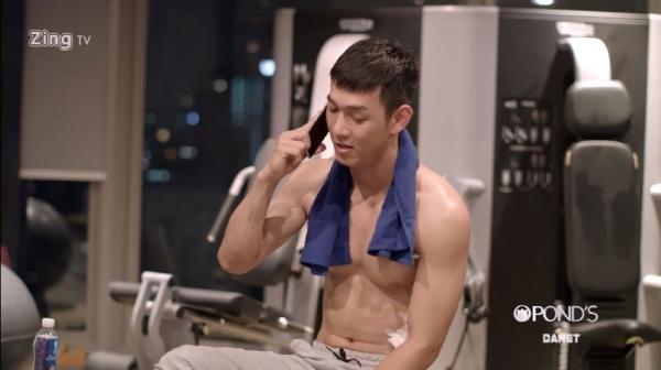 'Hậu Duệ Mặt Trời': Thua gì thì thua chứ body sáu múi Song Luân quyết phải 'trên cơ' Song Joong Ki 'Hậu Duệ Mặt Trời': Thua gì thì thua chứ body sáu múi Song Luân quyết phải 'trên cơ' Song Joong Ki
