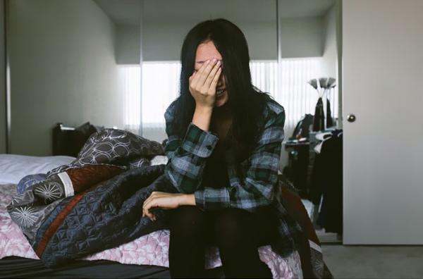 Chụp ảnh nude phong cách ngược đời: Nhiếp ảnh gia tự... khỏa thân để chụp lại phản ứng của người mẫu Chụp ảnh nude phong cách ngược đời: Nhiếp ảnh gia tự... khỏa thân để chụp lại phản ứng của người mẫu