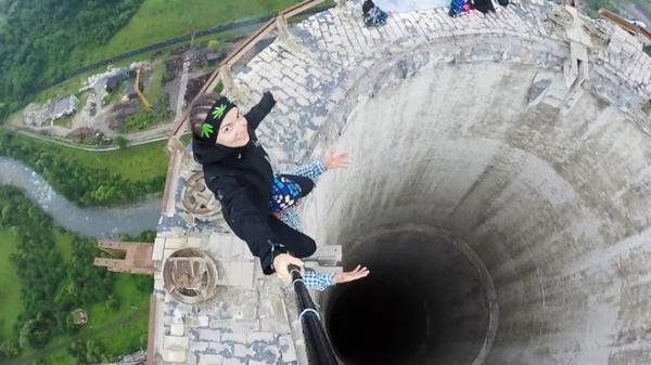 Hàng trăm người chết chỉ vì một bức selfie đẹp, có đáng không? Hàng trăm người chết chỉ vì một bức selfie đẹp, có đáng không?