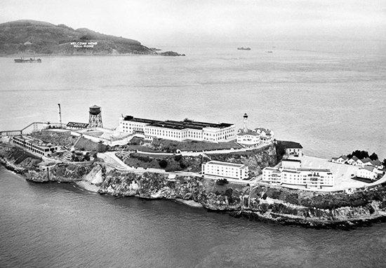 1 trong 3 tù nhân vượt ngục Alcatraz huyền thoại năm nào nay gửi thư xin chính phủ điều trị ung thư 1 trong 3 tù nhân vượt ngục Alcatraz huyền thoại năm nào nay gửi thư xin chính phủ điều trị ung thư