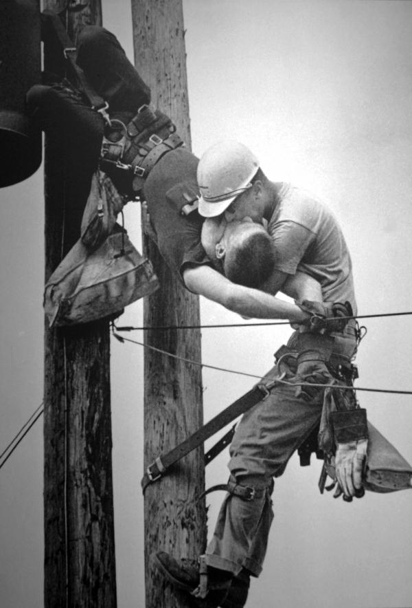 Dừng lăn chuột để sưởi ấm lòng mình với 20 bức ảnh lịch sử ý nghĩa Dừng lăn chuột để sưởi ấm lòng mình với 20 bức ảnh lịch sử ý nghĩa