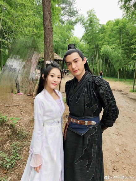'Tiểu Nữ Hoa Bất Khí': Lần đầu có phim xuyên không mà nữ chính xuyên về làm... ăn xin 'Tiểu Nữ Hoa Bất Khí': Lần đầu có phim xuyên không mà nữ chính xuyên về làm... ăn xin