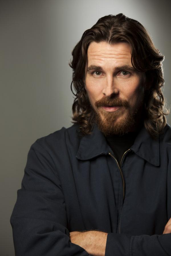 Christian Bale tiếp tục tăng cân cho vai diễn mới, củng cố danh hiệu 'ông hoàng kiểm soát cân nặng' Christian Bale tiếp tục tăng cân cho vai diễn mới, củng cố danh hiệu 'ông hoàng kiểm soát cân nặng'