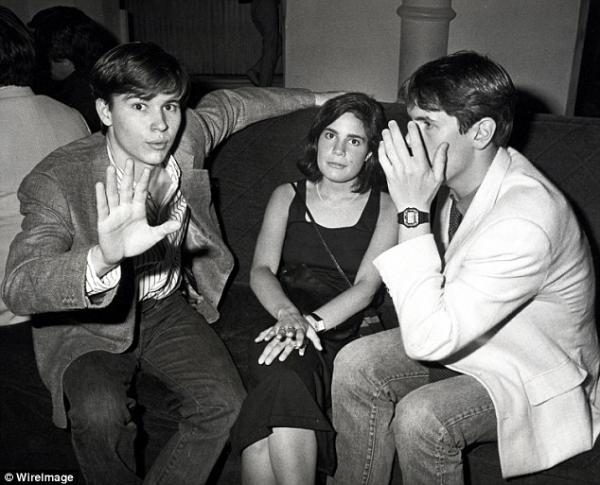 Gloria Vanderbilt: Từ tiểu thư của gia tộc giàu nhất nhì nước Mỹ cho đến tài nữ khuynh đảo làng thời trang Gloria Vanderbilt: Từ tiểu thư của gia tộc giàu nhất nhì nước Mỹ cho đến tài nữ khuynh đảo làng thời trang