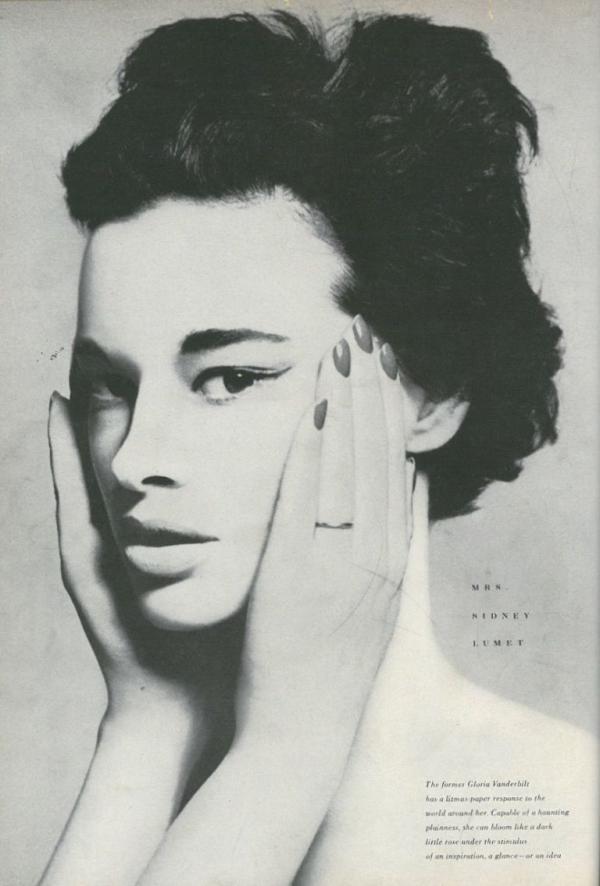 Gloria Vanderbilt: Từ tiểu thư của gia tộc giàu nhất nhì nước Mỹ cho đến tài nữ khuynh đảo làng thời trang Gloria Vanderbilt: Từ tiểu thư của gia tộc giàu nhất nhì nước Mỹ cho đến tài nữ khuynh đảo làng thời trang