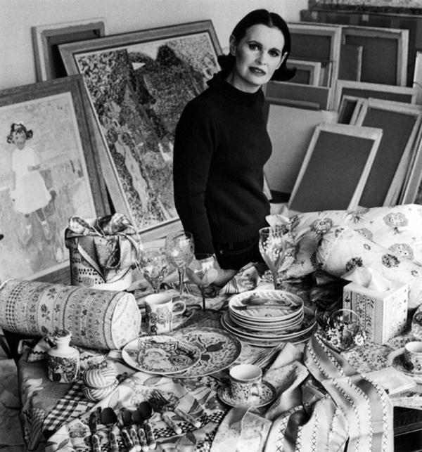 Gloria Vanderbilt: Từ tiểu thư của gia tộc giàu nhất nhì nước Mỹ cho đến tài nữ khuynh đảo làng thời trang Gloria Vanderbilt: Từ tiểu thư của gia tộc giàu nhất nhì nước Mỹ cho đến tài nữ khuynh đảo làng thời trang