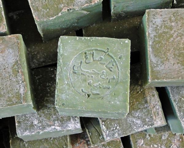 Lịch sử kỳ lạ và đáng kinh ngạc của... dầu gội đầu Lịch sử kỳ lạ và đáng kinh ngạc của... dầu gội đầu