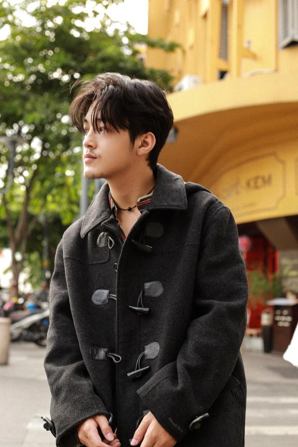 Gặp Nguyễn Minh Thời: Trai đẹp 'HongKong1', chỉ thích để tóc bổ luống và mê Kim Thành Vũ Gặp Nguyễn Minh Thời: Trai đẹp 'HongKong1', chỉ thích để tóc bổ luống và mê Kim Thành Vũ