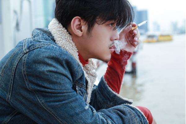 Gặp Nguyễn Minh Thời: Trai đẹp 'HongKong1', chỉ thích để tóc bổ luống và mê Kim Thành Vũ Gặp Nguyễn Minh Thời: Trai đẹp 'HongKong1', chỉ thích để tóc bổ luống và mê Kim Thành Vũ