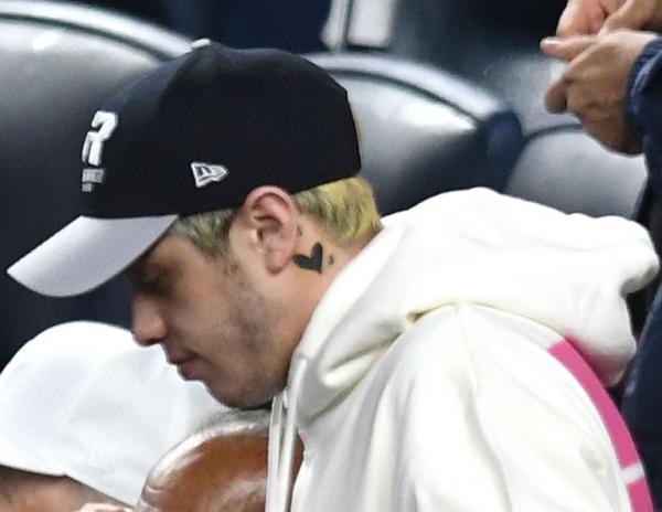 6 điềm báo cho thấy Ariana Grande và Pete Davidson sớm muộn cũng chia tay 6 điềm báo cho thấy Ariana Grande và Pete Davidson sớm muộn cũng chia tay
