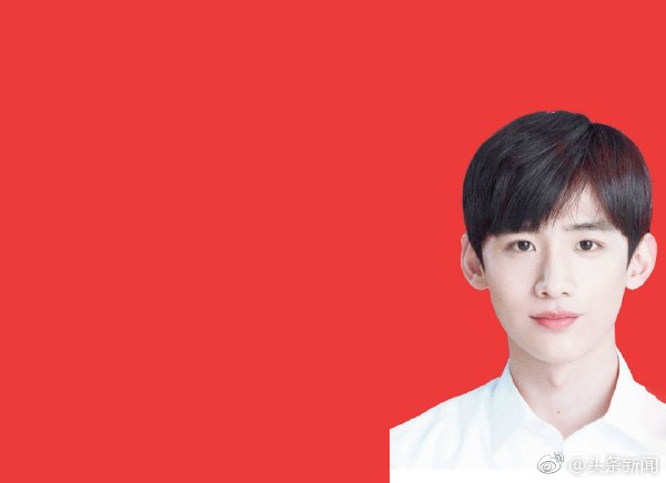 Dĩnh - Phong khuynh đảo MXH: 2,54 tỷ lượt đọc tin, loạt sao hạng A 'lên thớt', trào lưu mạng bùng nổ Dĩnh - Phong khuynh đảo MXH: 2,54 tỷ lượt đọc tin, loạt sao hạng A 'lên thớt', trào lưu mạng bùng nổ