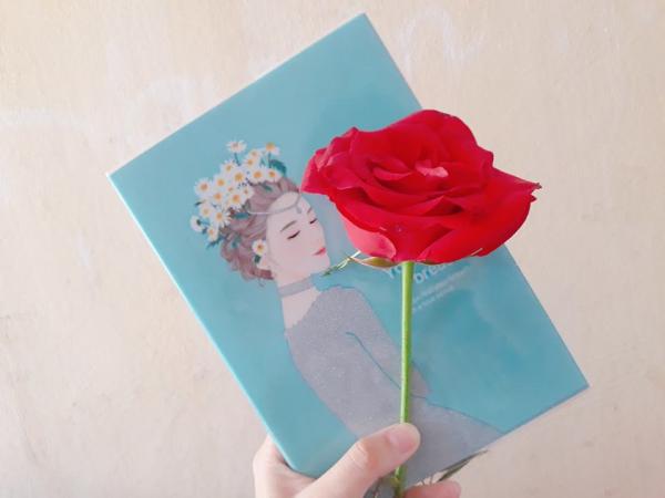 20/10 và câu chuyện ngôn tình 'tặng em cả thế giới' phiên bản... hết tiền 20/10 và câu chuyện ngôn tình 'tặng em cả thế giới' phiên bản... hết tiền