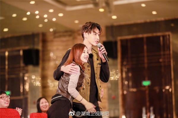Lý do hôn lễ thế kỷ của Dĩnh - Phong có thể hoành tráng hơn cả Huỳnh Hiểu Minh - Angelababy Lý do hôn lễ thế kỷ của Dĩnh - Phong có thể hoành tráng hơn cả Huỳnh Hiểu Minh - Angelababy