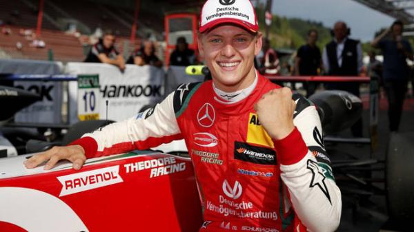 5 năm sau tai nạn thảm khốc, tay đua F1 huyền thoại Michael Schumacher giờ ra sao? 5 năm sau tai nạn thảm khốc, tay đua F1 huyền thoại Michael Schumacher giờ ra sao?