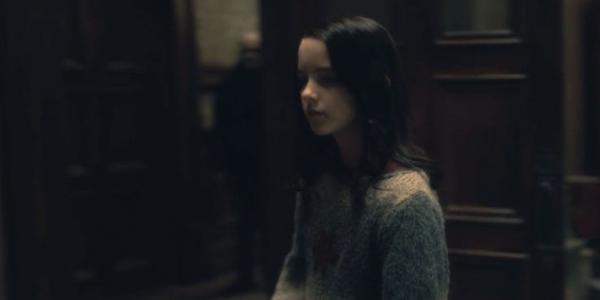 70% người xem tua lại 'The Haunting of Hill House' để soi những con ma ẩn núp trong từng khung hình 70% người xem tua lại 'The Haunting of Hill House' để soi những con ma ẩn núp trong từng khung hình