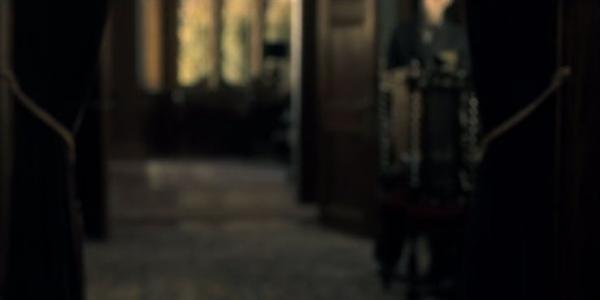 70% người xem tua lại 'The Haunting of Hill House' để soi những con ma ẩn núp trong từng khung hình 70% người xem tua lại 'The Haunting of Hill House' để soi những con ma ẩn núp trong từng khung hình