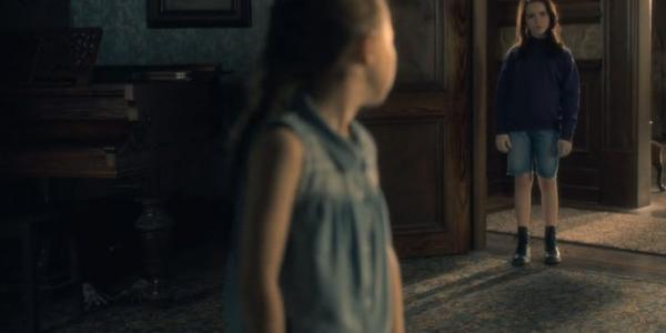 70% người xem tua lại 'The Haunting of Hill House' để soi những con ma ẩn núp trong từng khung hình 70% người xem tua lại 'The Haunting of Hill House' để soi những con ma ẩn núp trong từng khung hình