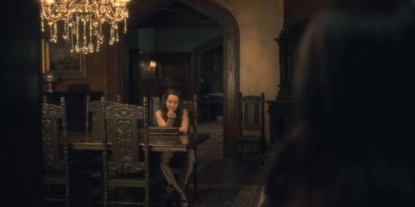 70% người xem tua lại 'The Haunting of Hill House' để soi những con ma ẩn núp trong từng khung hình 70% người xem tua lại 'The Haunting of Hill House' để soi những con ma ẩn núp trong từng khung hình