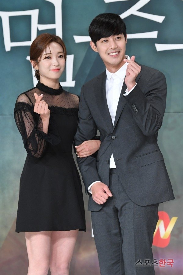 4 năm ở ẩn vì scandal, Kim Hyun Joong lần đầu trải lòng: 'Cuộc đời tôi đã thất bại rồi phải không?' 4 năm ở ẩn vì scandal, Kim Hyun Joong lần đầu trải lòng: 'Cuộc đời tôi đã thất bại rồi phải không?'