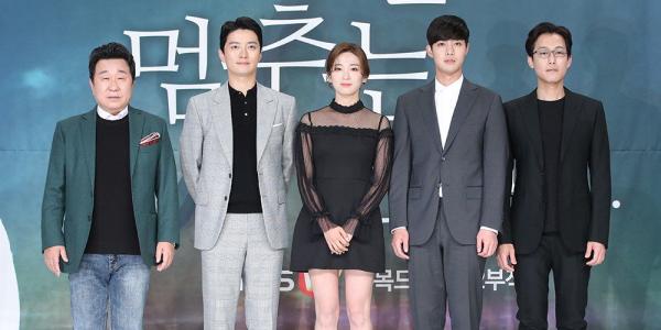 4 năm ở ẩn vì scandal, Kim Hyun Joong lần đầu trải lòng: 'Cuộc đời tôi đã thất bại rồi phải không?' 4 năm ở ẩn vì scandal, Kim Hyun Joong lần đầu trải lòng: 'Cuộc đời tôi đã thất bại rồi phải không?'
