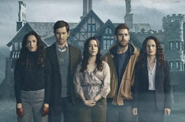 Plot twist gây sốc trong 'The Haunting Of Hill House' cho thấy nó vượt tầm một bộ phim kinh dị bình thường Plot twist gây sốc trong 'The Haunting Of Hill House' cho thấy nó vượt tầm một bộ phim kinh dị bình thường