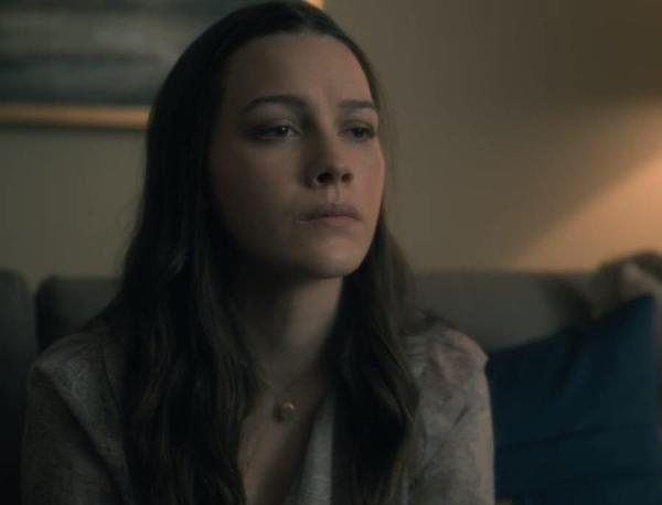 Plot twist gây sốc trong 'The Haunting Of Hill House' cho thấy nó vượt tầm một bộ phim kinh dị bình thường Plot twist gây sốc trong 'The Haunting Of Hill House' cho thấy nó vượt tầm một bộ phim kinh dị bình thường