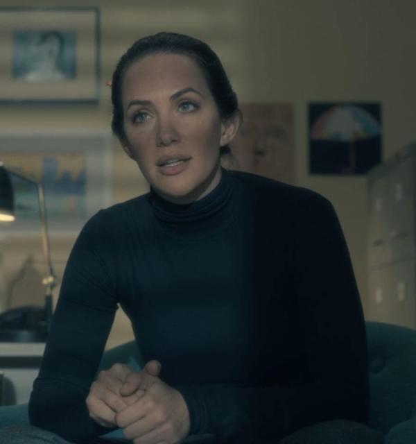 Plot twist gây sốc trong 'The Haunting Of Hill House' cho thấy nó vượt tầm một bộ phim kinh dị bình thường Plot twist gây sốc trong 'The Haunting Of Hill House' cho thấy nó vượt tầm một bộ phim kinh dị bình thường