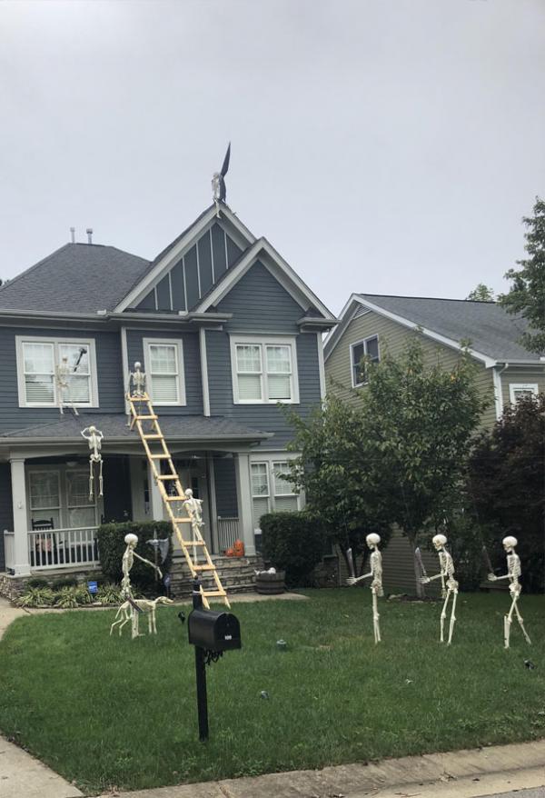 Bơi vào học hỏi cách trang trí Halloween dọa hàng xóm ăn ngủ không yên Bơi vào học hỏi cách trang trí Halloween dọa hàng xóm ăn ngủ không yên