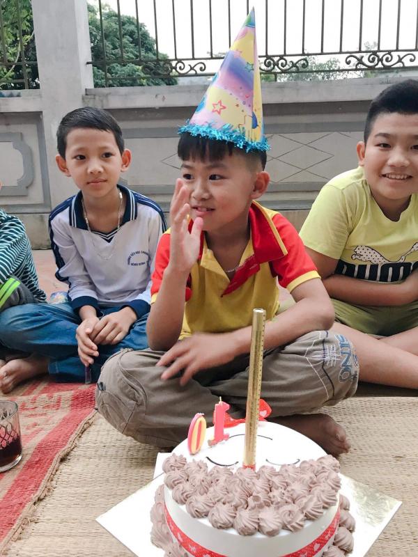 Đáng yêu kịch trần với xấp tâm thư hỏi thăm bạn học bị ngã của học sinh lớp 4 Đáng yêu kịch trần với xấp tâm thư hỏi thăm bạn học bị ngã của học sinh lớp 4
