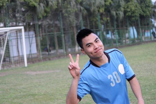 Cứ tưởng Đức Huy U23 chuyển nghề vẽ tranh biếm họa, nào ngờ sự thật còn hài hước hơn thế Cứ tưởng Đức Huy U23 chuyển nghề vẽ tranh biếm họa, nào ngờ sự thật còn hài hước hơn thế