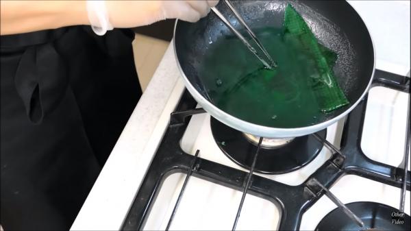 Trai Nhật làm dao từ gạo, thạch, thậm chí là... đồ lót, kiếm hàng chục triệu view trên YouTube Trai Nhật làm dao từ gạo, thạch, thậm chí là... đồ lót, kiếm hàng chục triệu view trên YouTube
