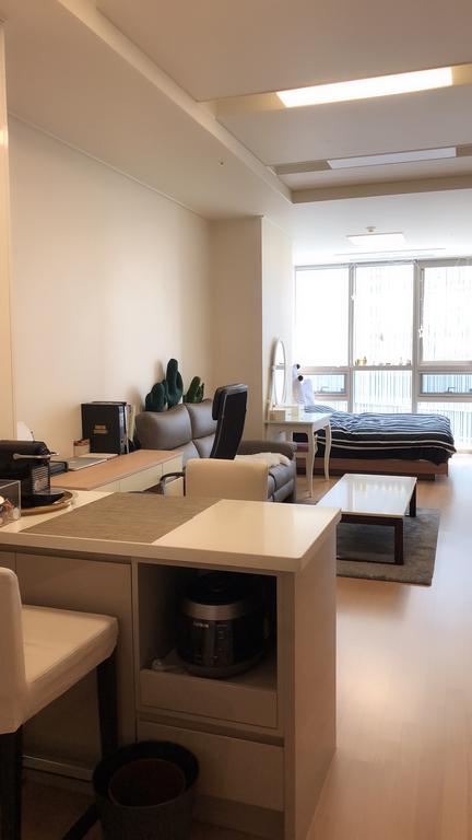 Cận cảnh độ xa hoa trong chung cư IU đang sống: Chỉ dành cho tầng lớp thượng lưu, giá không dưới 56 tỉ VNĐ Cận cảnh độ xa hoa trong chung cư IU đang sống: Chỉ dành cho tầng lớp thượng lưu, giá không dưới 56 tỉ VNĐ