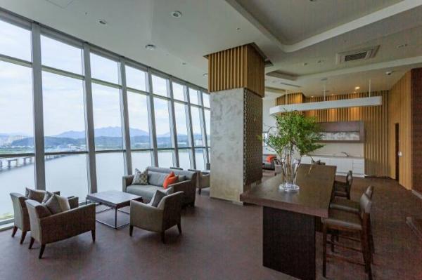 Cận cảnh độ xa hoa trong chung cư IU đang sống: Chỉ dành cho tầng lớp thượng lưu, giá không dưới 56 tỉ VNĐ Cận cảnh độ xa hoa trong chung cư IU đang sống: Chỉ dành cho tầng lớp thượng lưu, giá không dưới 56 tỉ VNĐ
