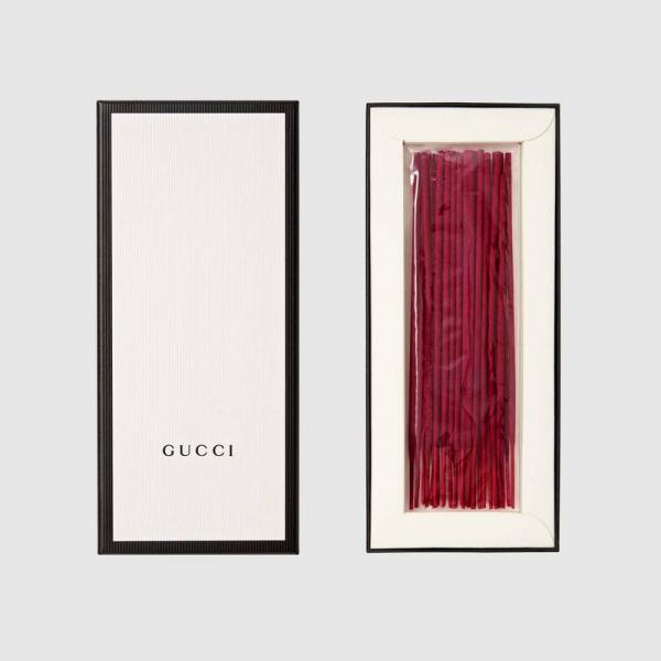 Nhang thơm Gucci giá 1,6 triệu/bó - Loại nhang dành cho người đã khuất chuộng đồ sang chảnh Nhang thơm Gucci giá 1,6 triệu/bó - Loại nhang dành cho người đã khuất chuộng đồ sang chảnh